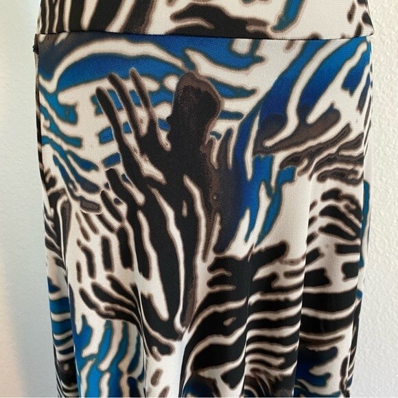 NWT  West 5th Blue Brown Abstract Floral Midi Swing Skirt Size M - Picture 5 of 10
